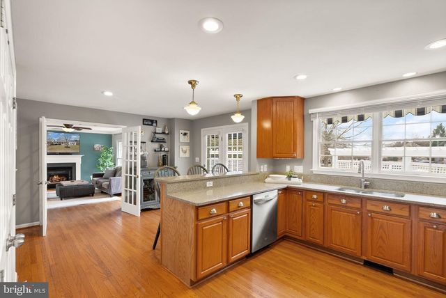 608 E G ST, Purcellville, VA 20132