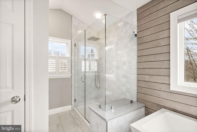 608 E G ST, Purcellville, VA 20132