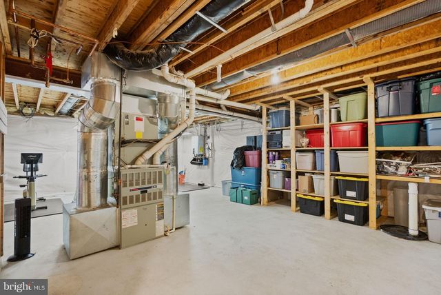 608 E G ST, Purcellville, VA 20132