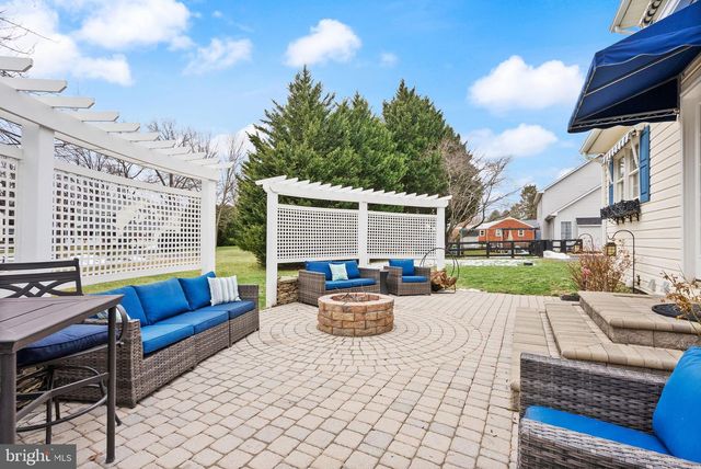 608 E G ST, Purcellville, VA 20132