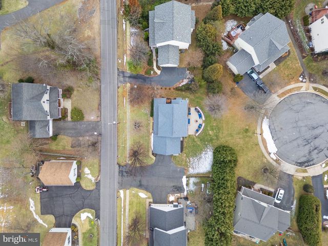 608 E G ST, Purcellville, VA 20132