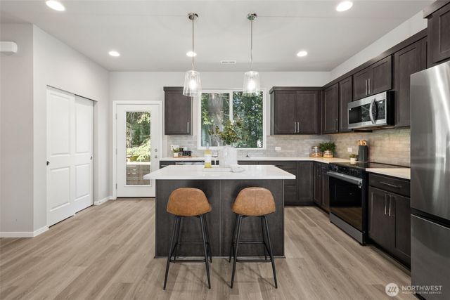 24515 111th Avenue SE, Kent, WA 98030