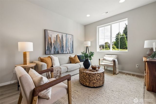 24515 111th Avenue SE, Kent, WA 98030