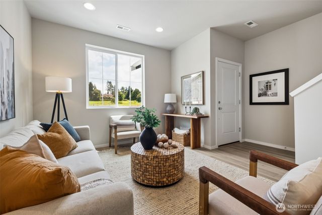 24515 111th Avenue SE, Kent, WA 98030