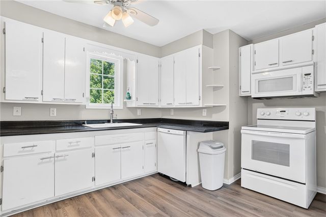 208 S Laredo Avenue, Russellville, AR 72801