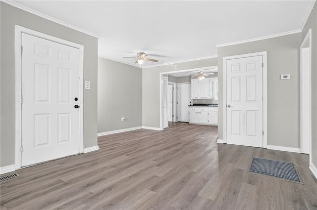 208 S Laredo Avenue, Russellville, AR 72801