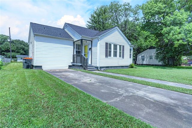 208 S Laredo Avenue, Russellville, AR 72801