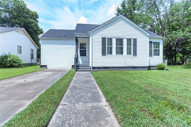 208 S Laredo Avenue, Russellville, AR 72801