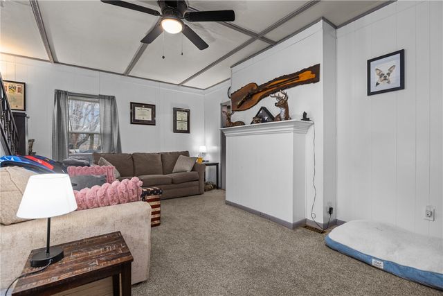 152 N Haft St, Houston, PA 15342