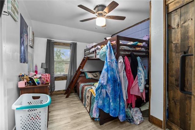 152 N Haft St, Houston, PA 15342