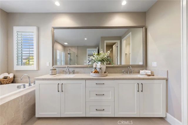 140 Statura, Irvine, CA 92602