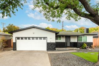 1821 Debonaire Dr, Modesto, CA 95350