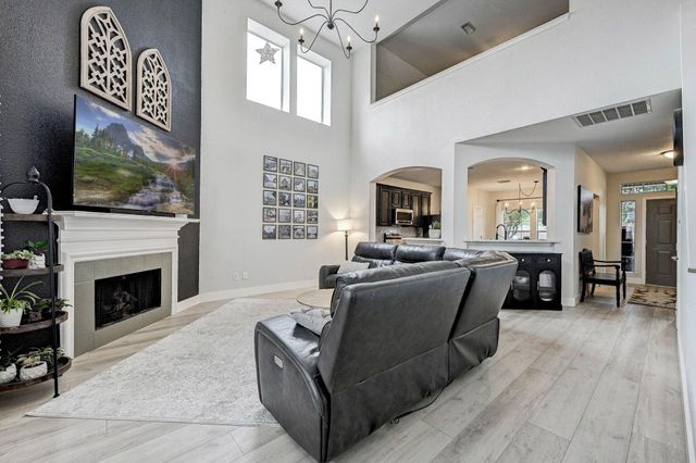 6090 Haysden Lane, League City, TX 77573