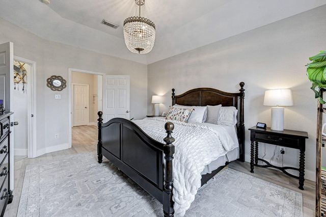 6090 Haysden Lane, League City, TX 77573