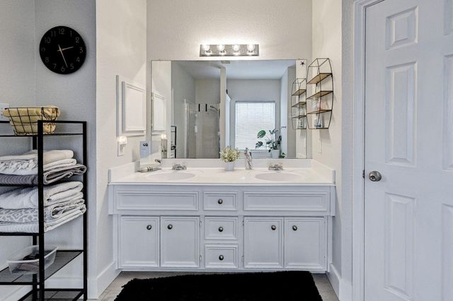 6090 Haysden Lane, League City, TX 77573