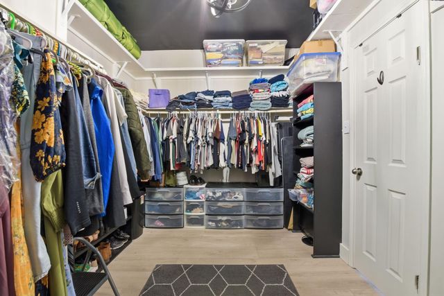 6090 Haysden Lane, League City, TX 77573