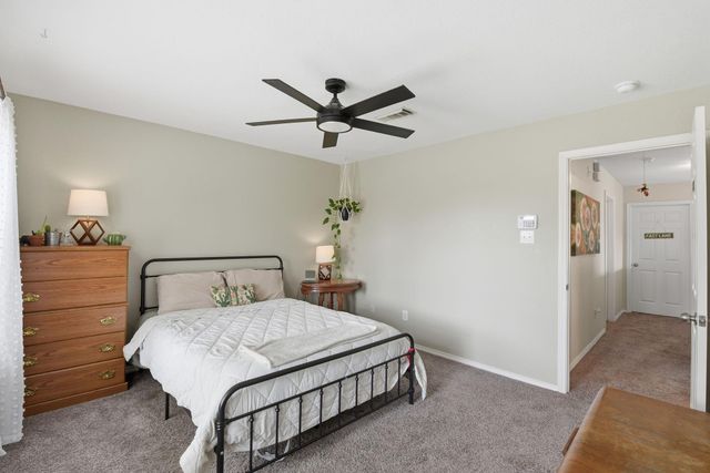 6090 Haysden Lane, League City, TX 77573