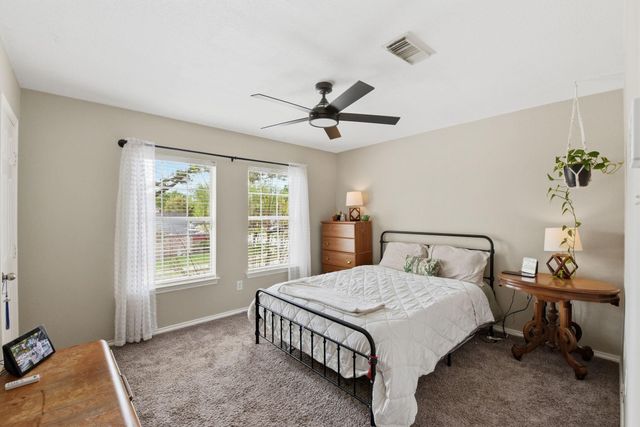 6090 Haysden Lane, League City, TX 77573