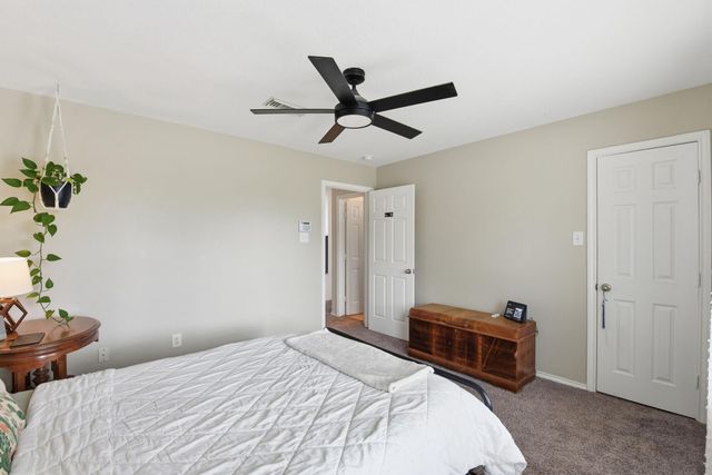 6090 Haysden Lane, League City, TX 77573