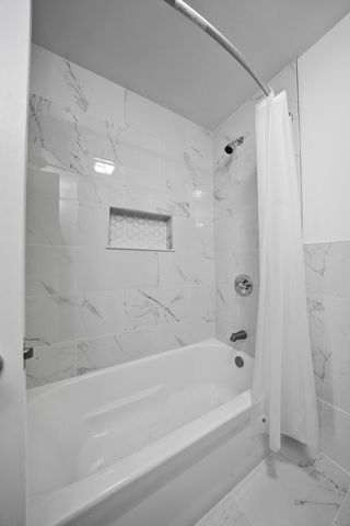 202 Beverly Lane, Hobart, IN 46342