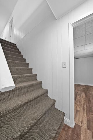 202 Beverly Lane, Hobart, IN 46342