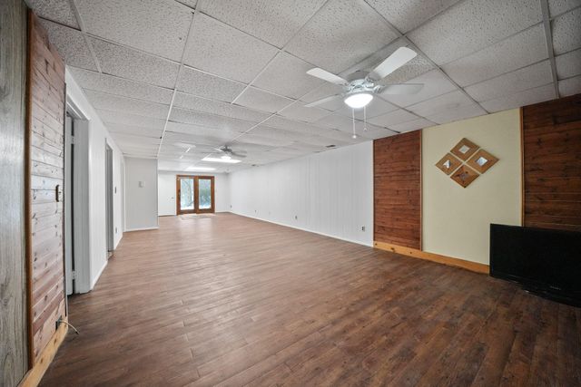 202 Beverly Lane, Hobart, IN 46342