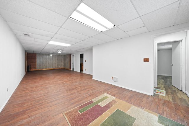 202 Beverly Lane, Hobart, IN 46342