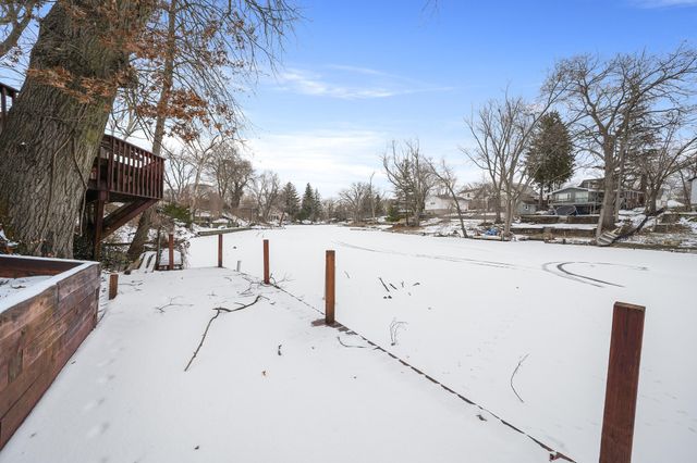 202 Beverly Lane, Hobart, IN 46342