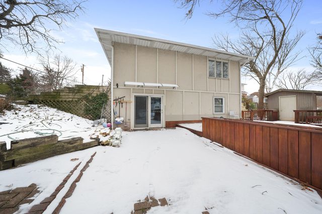 202 Beverly Lane, Hobart, IN 46342