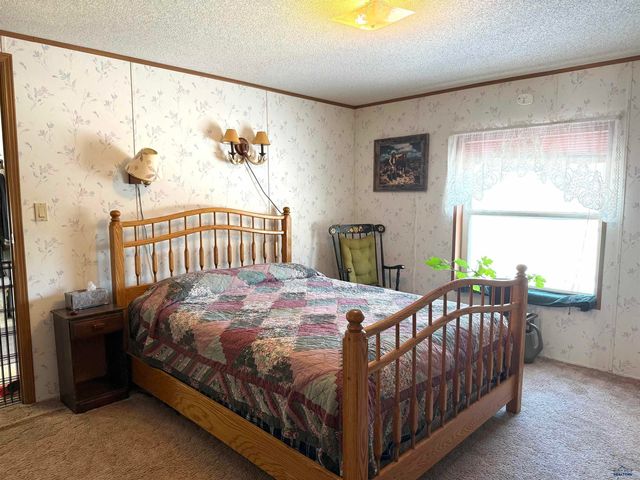 12632 DANA RD, Hot Springs, SD 57747