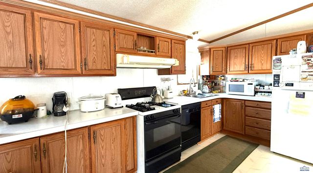 12632 DANA RD, Hot Springs, SD 57747
