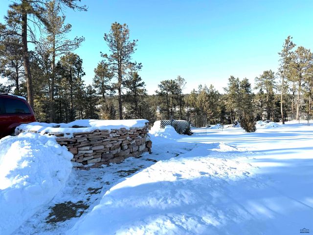 12632 DANA RD, Hot Springs, SD 57747