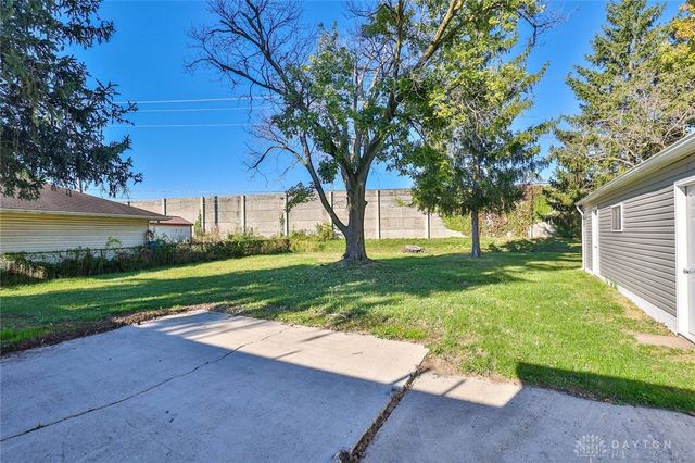 389 N Garber Drive, Tipp City, OH 45371