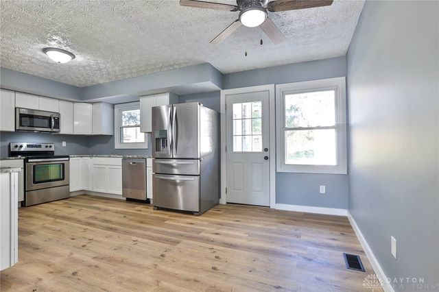 389 N Garber Drive, Tipp City, OH 45371