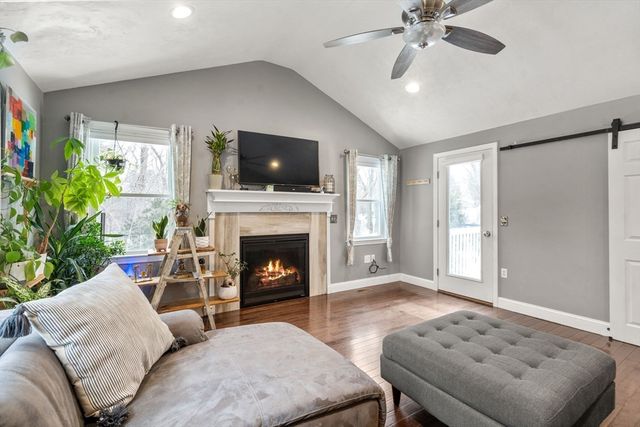 6 Skyview Terrace, Holliston, MA 01746