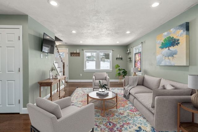 6 Skyview Terrace, Holliston, MA 01746