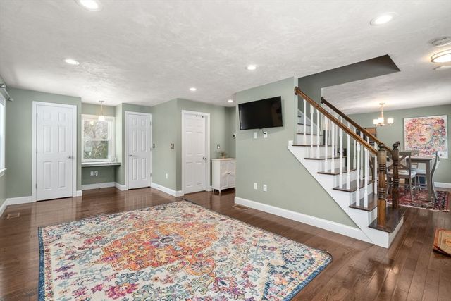 6 Skyview Terrace, Holliston, MA 01746