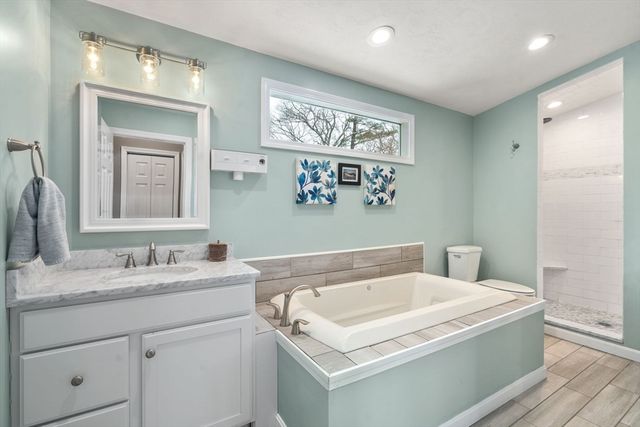 6 Skyview Terrace, Holliston, MA 01746