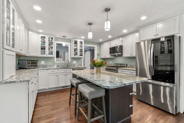 6 Skyview Terrace, Holliston, MA 01746