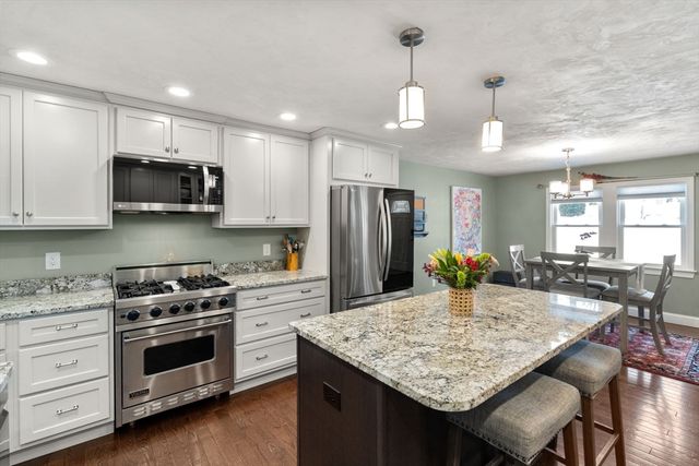 6 Skyview Terrace, Holliston, MA 01746