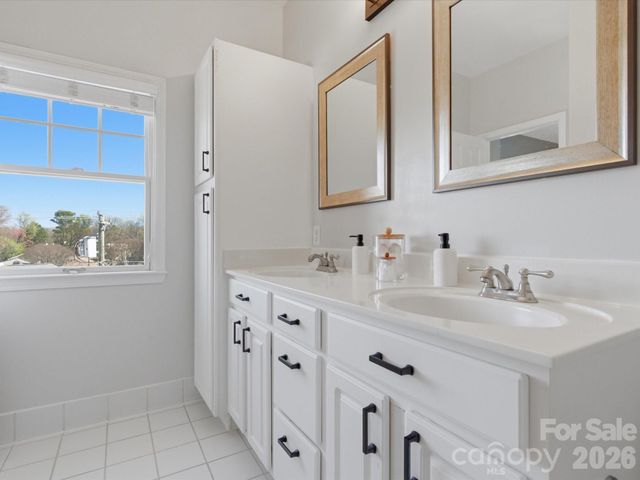 400 Clarice Avenue 160, Charlotte, NC 28204