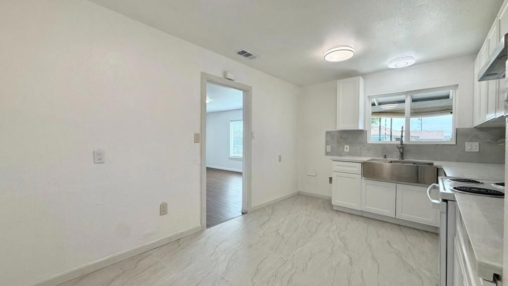 Image 12 of property listing at 1367 Hubbard Avenue, San Leandro, CA 94579