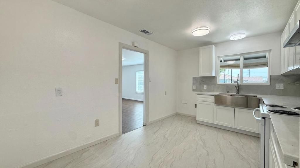 Image 13 of property listing at 1367 Hubbard Avenue, San Leandro, CA 94579