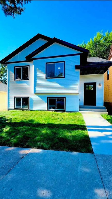 683 Sims Avenue, Saint Paul, MN 55106
