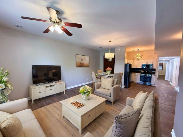3536 S Prairie Avenue 1, Chicago, IL 60653