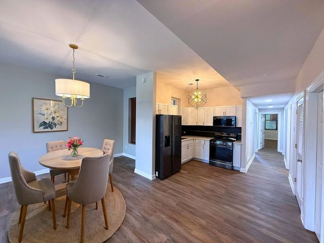 3536 S Prairie Avenue 1, Chicago, IL 60653