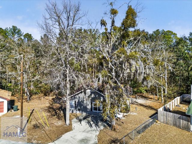 1336 Forest Lake Drive, Hinesville, GA 31313