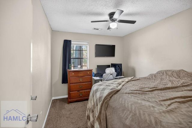 1336 Forest Lake Drive, Hinesville, GA 31313