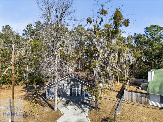 1336 Forest Lake Drive, Hinesville, GA 31313