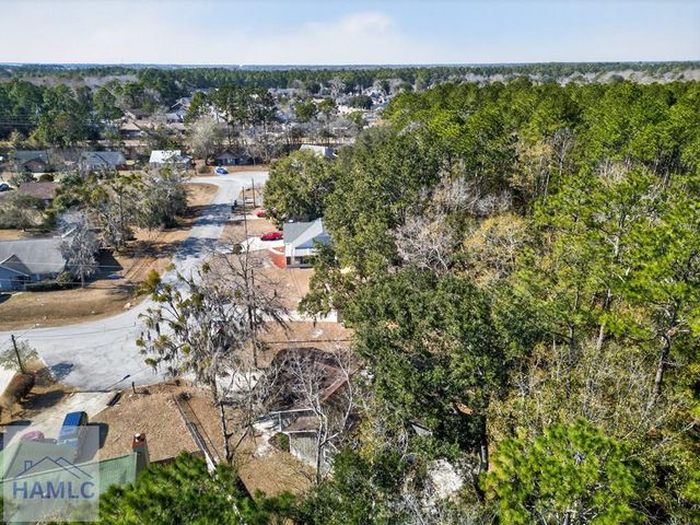 1336 Forest Lake Drive, Hinesville, GA 31313